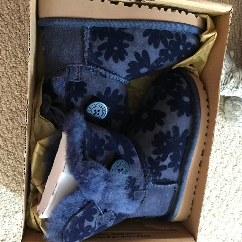 Ugg kids boots